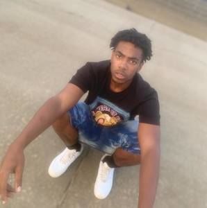 Meet your Posher, Troy